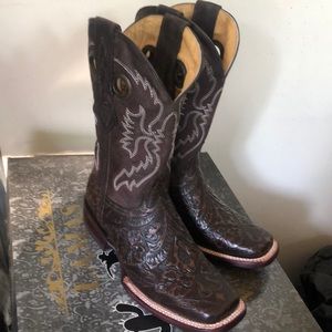 High quality leather cowboy boots